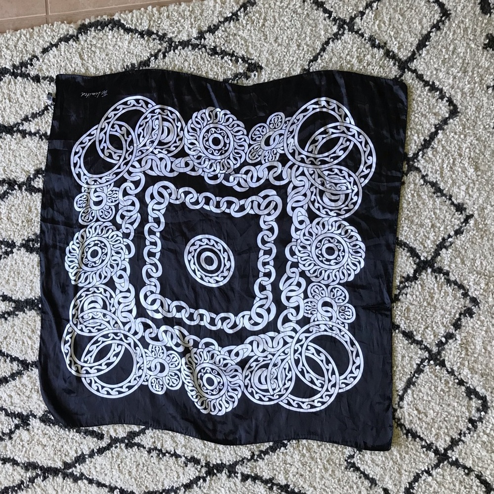 The Limited Scarf
